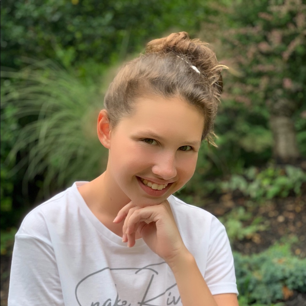Meet your Posher, Ava